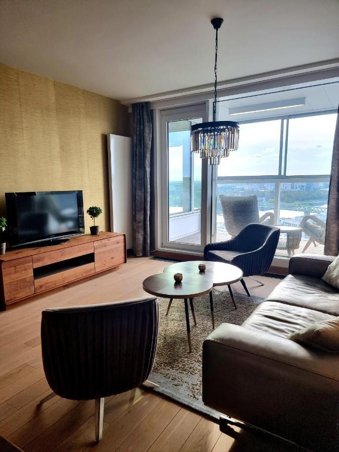 Majestic Golden View Apartment บราติสลาวา ภายนอก รูปภาพ