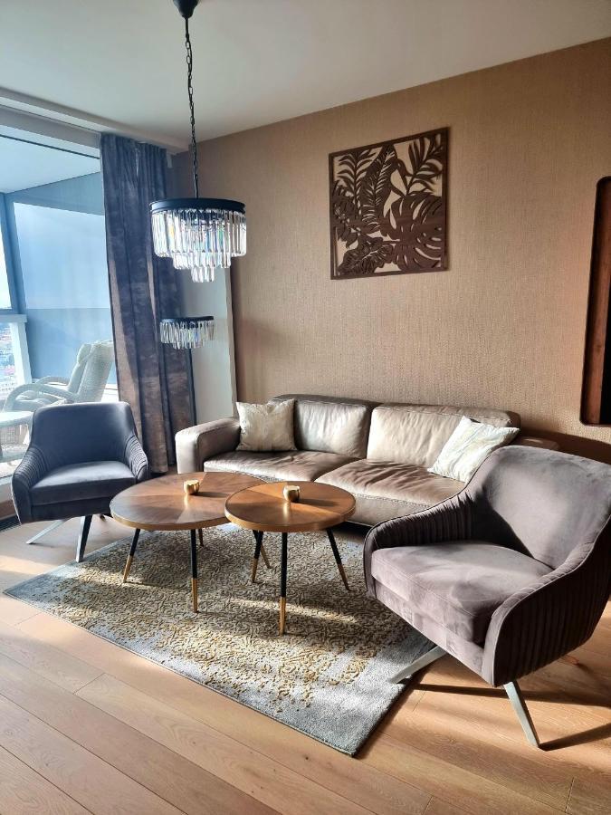 Majestic Golden View Apartment บราติสลาวา ภายนอก รูปภาพ